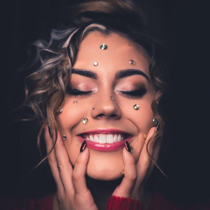 Sora Malik, Client Relations Director, discussing corporate gifting strategy with business clients